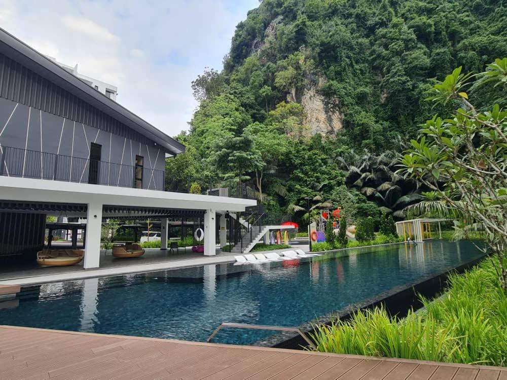 Eg - The Cove Hillside Ipoh
